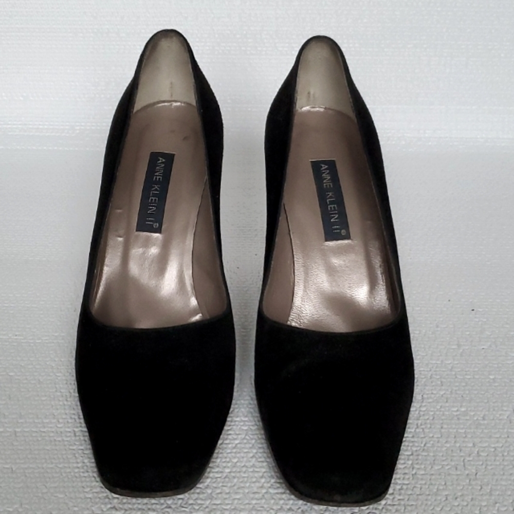 Anne Klein II Black Suede Pumps Size 8